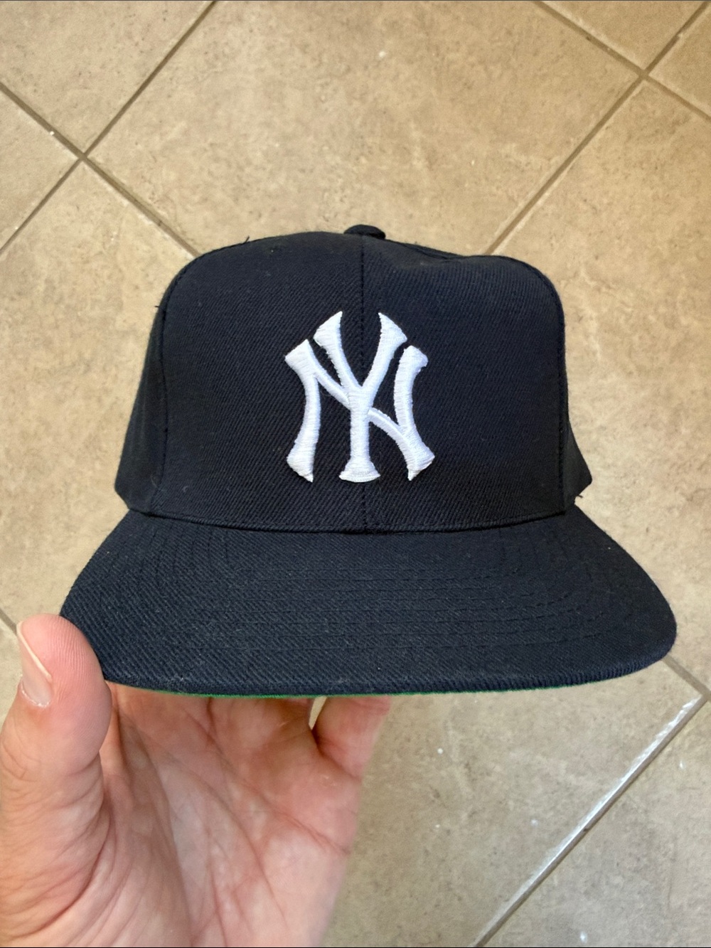90’s New York Yankees snapback Cap with White NY Logo. Yankees hat. Vintage.
